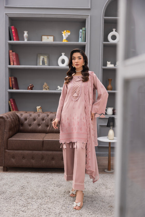 SANAM SAEED Pre-Fall | D05