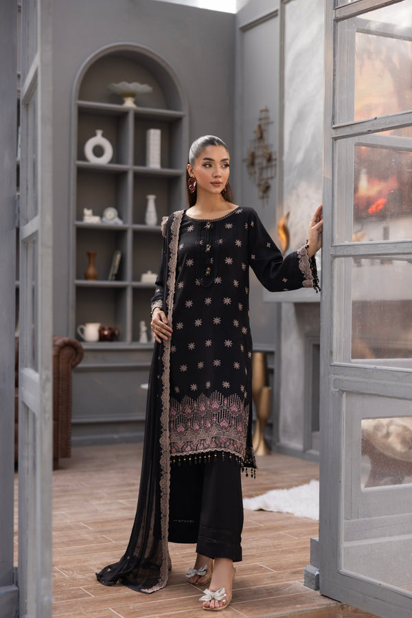 SANAM SAEED Pre-Fall | D03