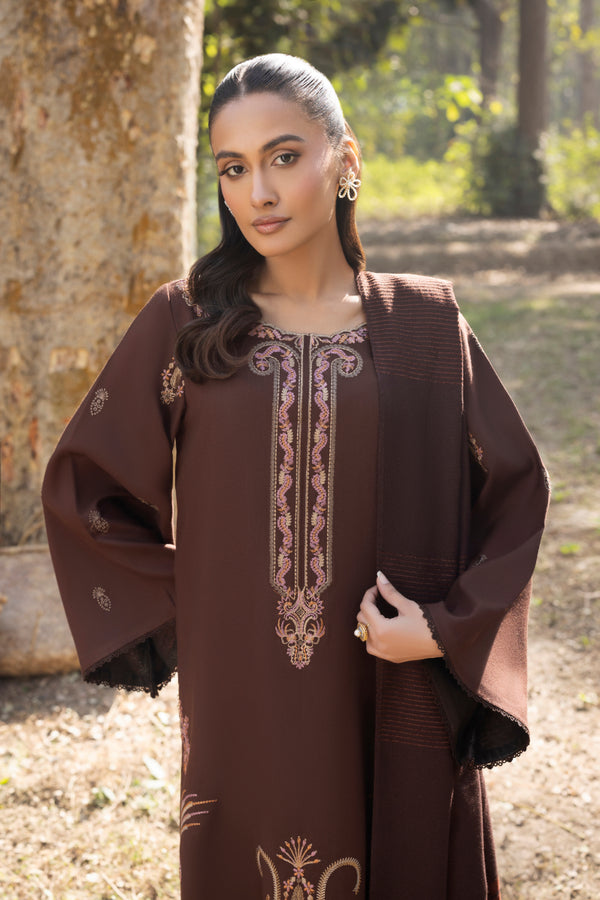 SANAM SAEED December Edit | Look-08